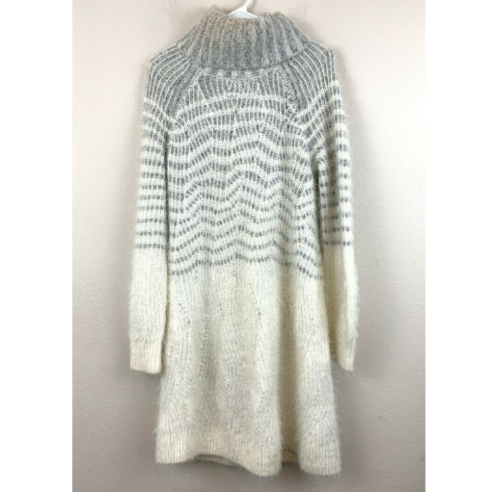 Anthro Sleeping In Snow Eyelash Turtleneck Dress